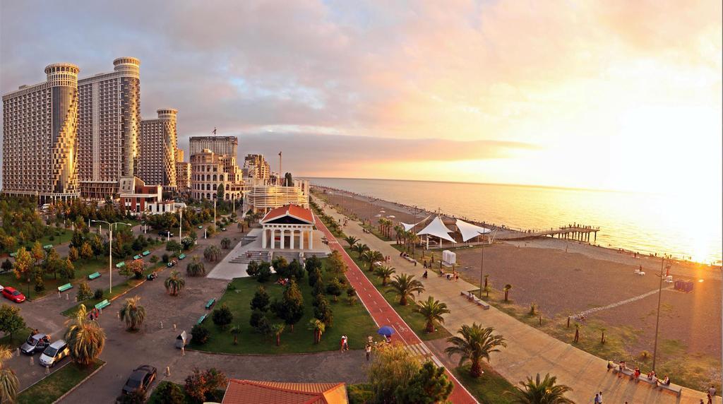 Aparthotel In Orbi Sea Towers Batumi Eksteriør bilde