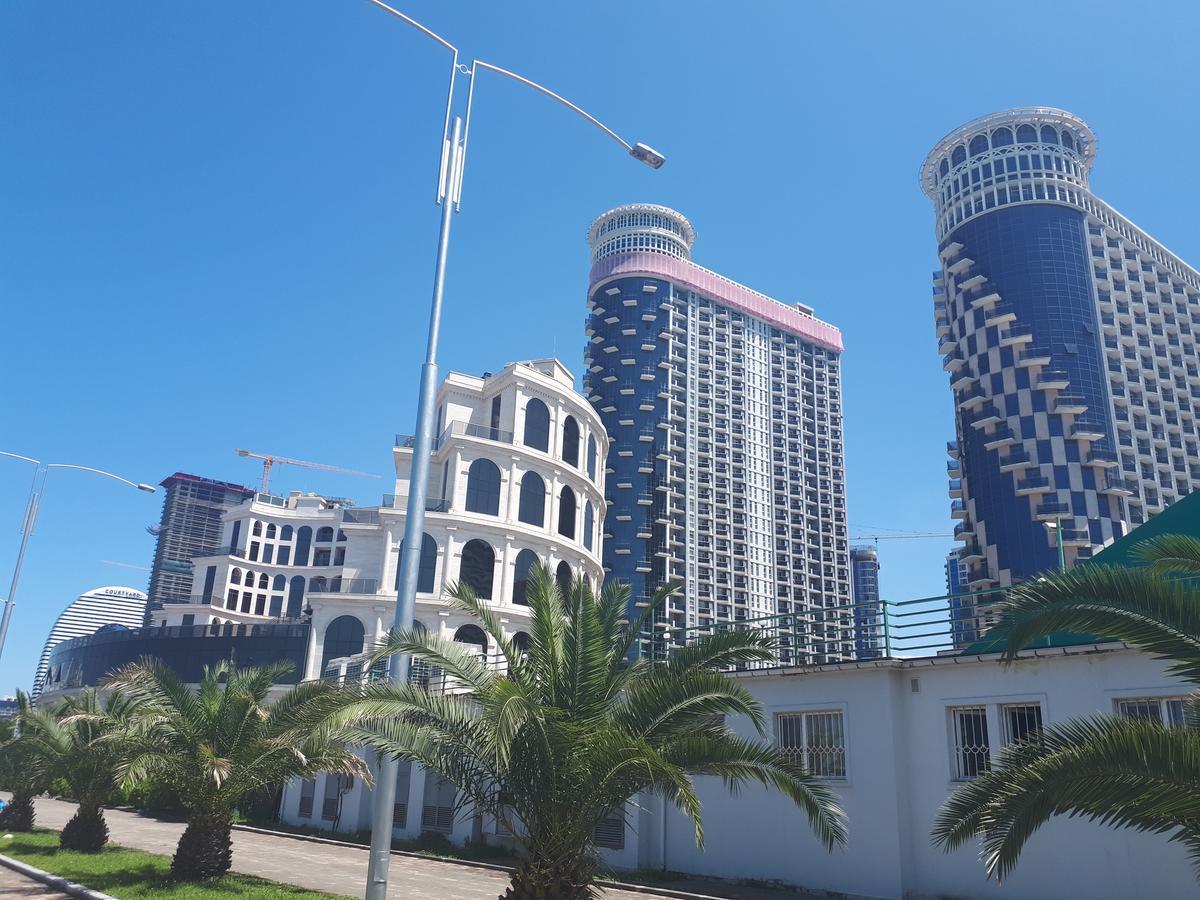 Aparthotel In Orbi Sea Towers Batumi Eksteriør bilde