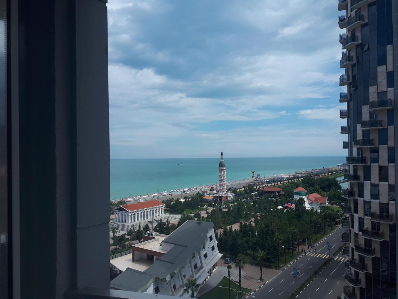 Aparthotel In Orbi Sea Towers Batumi Eksteriør bilde